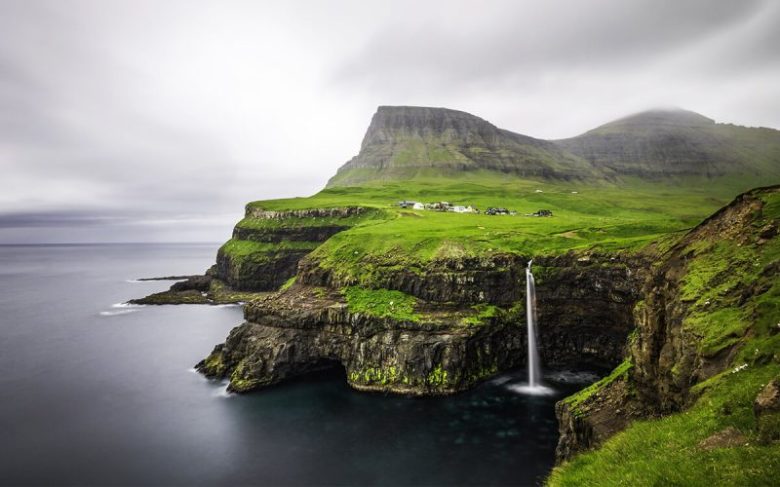 remote-destinations-faroe-islands-800x500